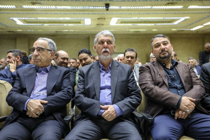 مراسم ختم مادر حداد عادل - سیدعباس صالحی، وزیر فرهنگ و ارشاد اسلامی