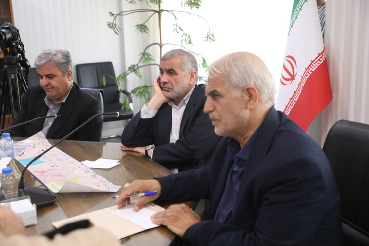 نشست بررسی و رفع مشکلات احداث آزادراه تهران- پاکدشت با حضور نیکزاد
