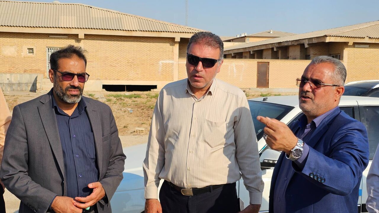 پیگیری مستمر نماینده شادگان برای تکمیل پروژههای دانشکده پرستاری و پانسیون پرستاران/ نهضت آسفالت و راهسازی در شادگان؛ جاده ناصری پس از سالها انتظار به بهرهبرداری نزدیک شد