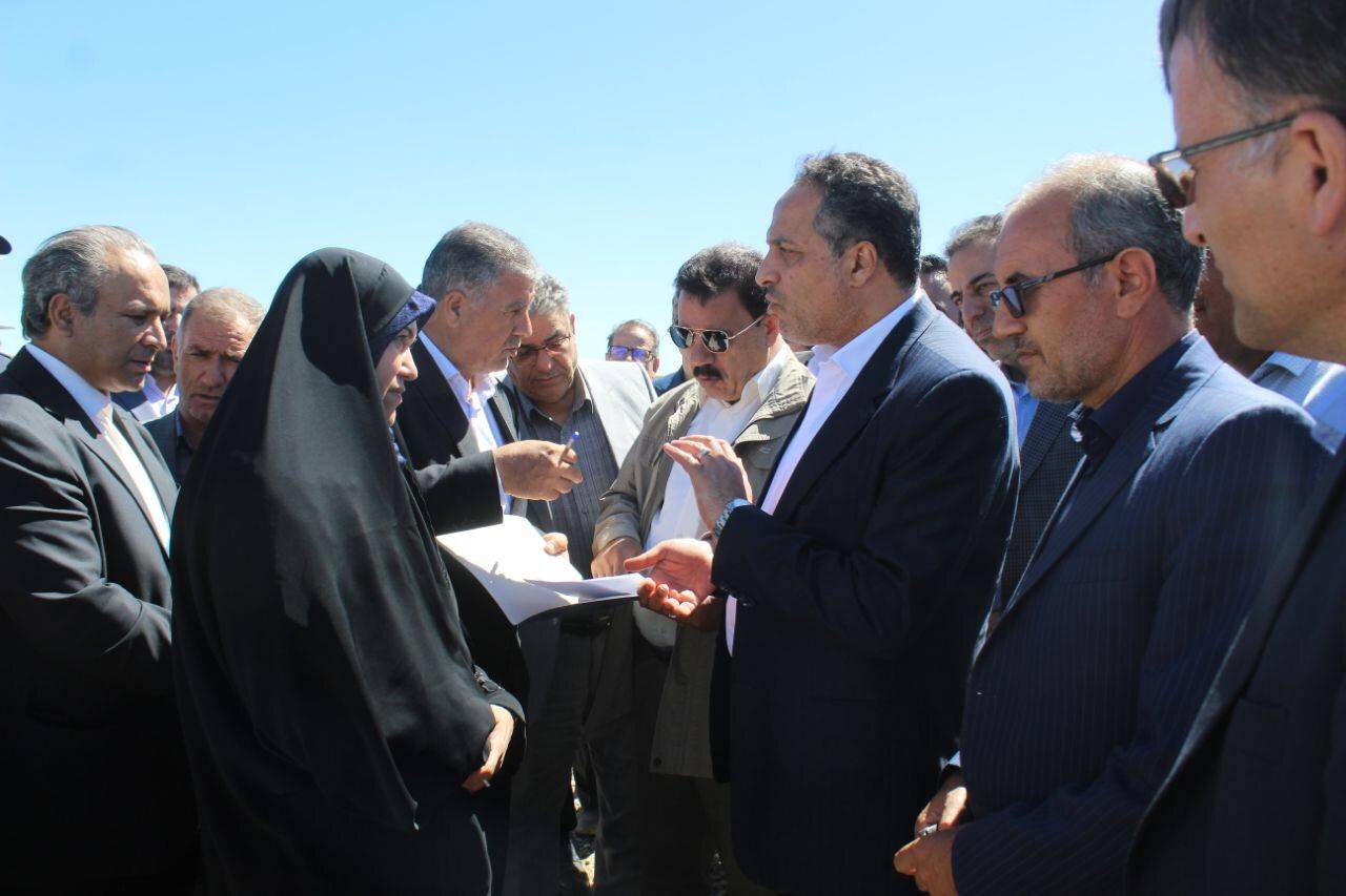 بازدید زهرا خدادادی از پروژه های آبفای ملکان/ شبکه و تصفیه خانه فاضلاب ملکان در سال ۱۴۰۵ به بهره برادری می رسد