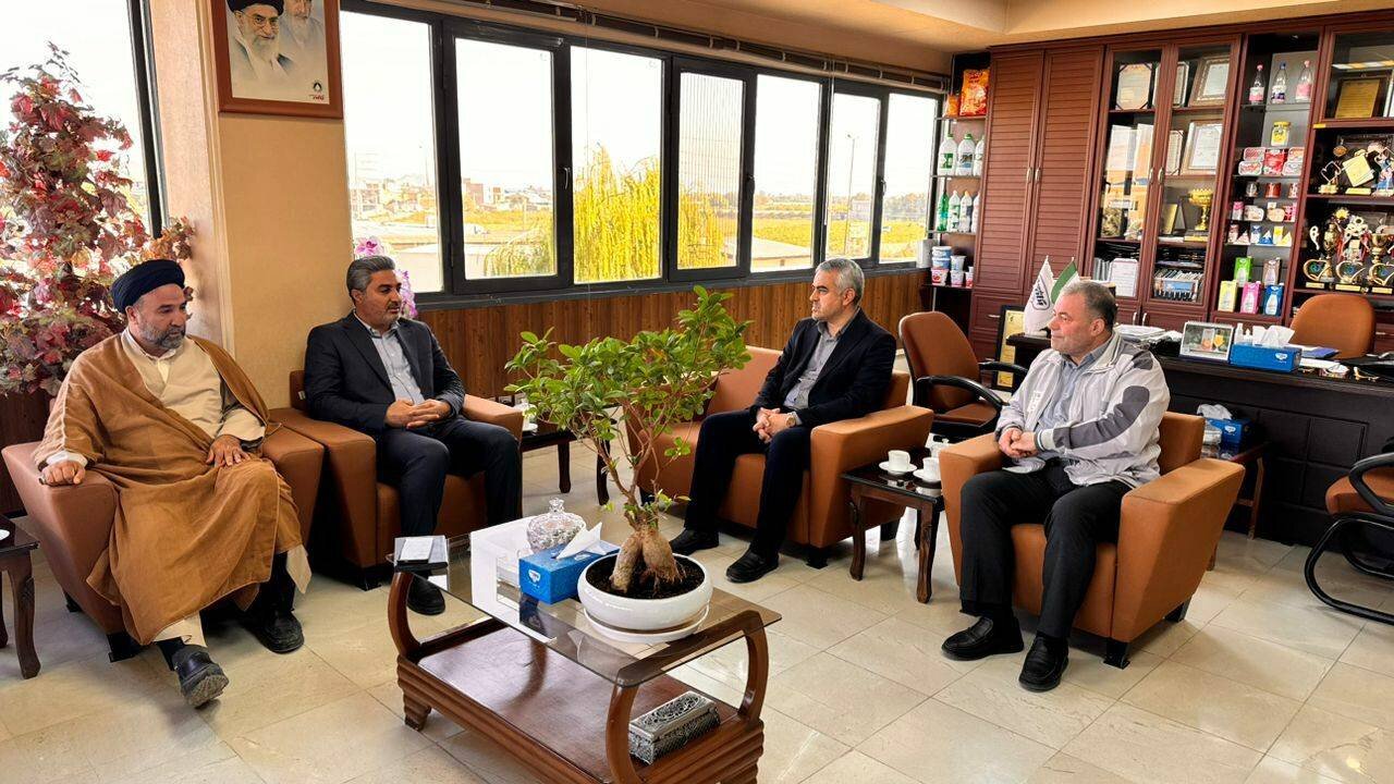 بازدید ممکان نماینده مردم ارومیه از شرکت پگاه آذربایجان غربی/ توسعه صنایع تبدیلی و لبنی در استان سبب ارتقای سطح اقتصادی خواهد شد