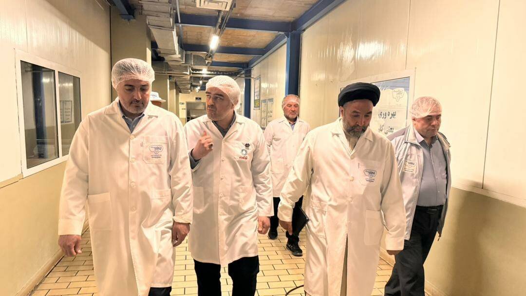 بازدید ممکان نماینده مردم ارومیه از شرکت پگاه آذربایجان غربی/ توسعه صنایع تبدیلی و لبنی در استان سبب ارتقای سطح اقتصادی خواهد شد