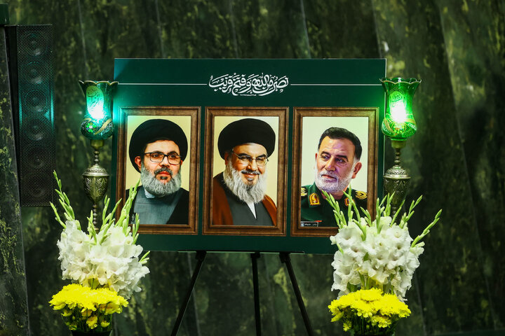 حضور خادمان حرم حضرت عبدالعظیم حسنی(ع) در صحن علنی مجلس