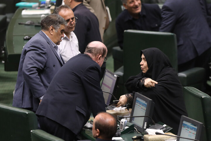 نشست علنی صبح امروز-2 (یکشنبه، ۶ مهر ماه) مجلس شورای اسلامی