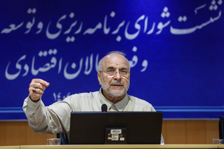 نشست شورای برنامه‌ریزی و توسعه استان سمنان و فعالان اقتصادی با حضور دکتر قالیباف