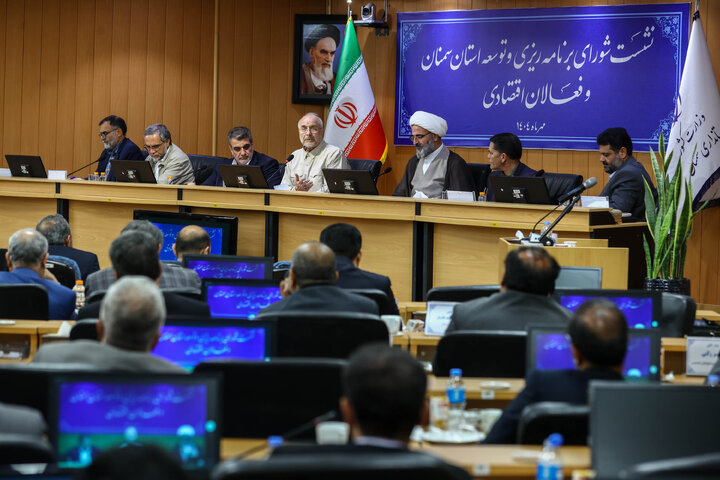 نشست شورای برنامه‌ریزی و توسعه استان سمنان و فعالان اقتصادی با حضور دکتر قالیباف