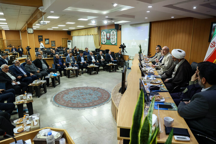 نشست شورای برنامه‌ریزی و توسعه استان سمنان و فعالان اقتصادی با حضور دکتر قالیباف