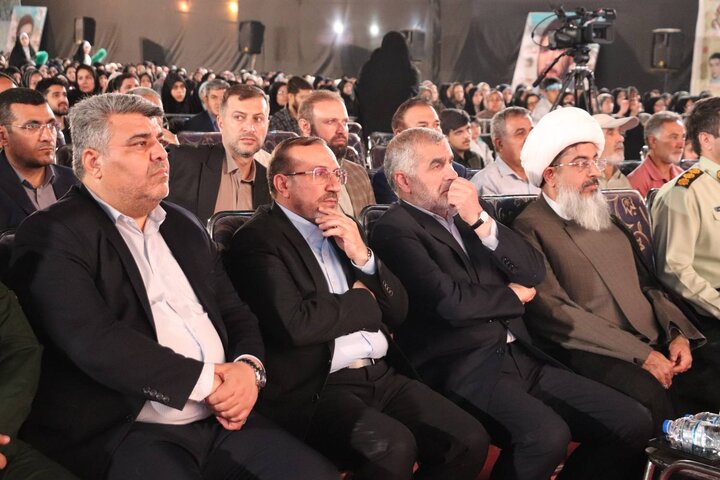 علی نیکزاد نایب رئیس مجلس شورای اسلامی، در کنگره شهدای شهرستان ساوجبلاغ شرکت کرد