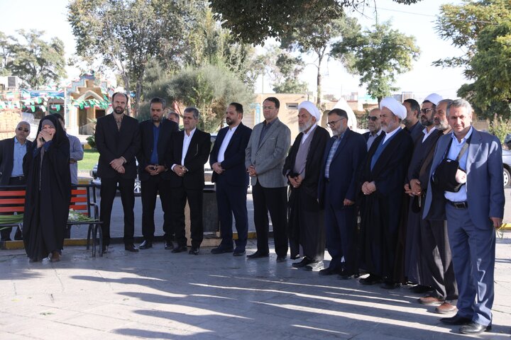 حضور کمیسیون فرهنگی مجلس شورای اسلامی در گلزار شهدای قزوین