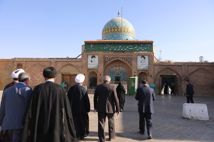 حضور کمیسیون فرهنگی مجلس شورای اسلامی در گلزار شهدای قزوین