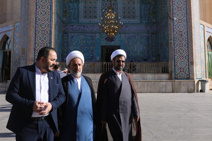 حضور کمیسیون فرهنگی مجلس شورای اسلامی در گلزار شهدای قزوین