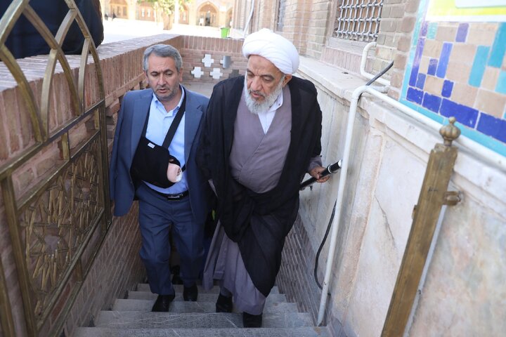 حضور کمیسیون فرهنگی مجلس شورای اسلامی در گلزار شهدای قزوین