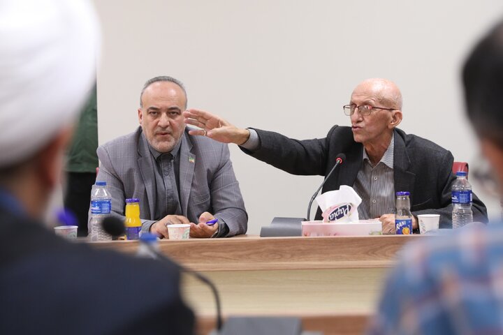 جلسه کمیسیون فرهنگی با مدیران حوزه فرهنگی استان قزوین
