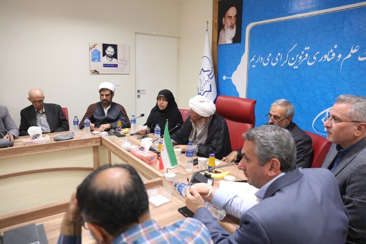 جلسه کمیسیون فرهنگی با مدیران حوزه فرهنگی استان قزوین