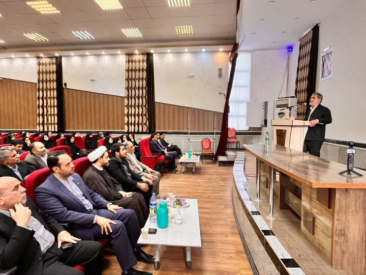 نشست مشترک مدیران مقاطع ابتدایی تربت‌حیدریه با  «زنگنه»/ بررسی مهم‌ترین مسائل و چالش‌های آموزش و پرورش در مقطع ابتدایی