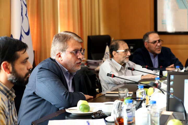 نشست  کارگروه اجتماعی با مدیران بنیاد ایثارگران