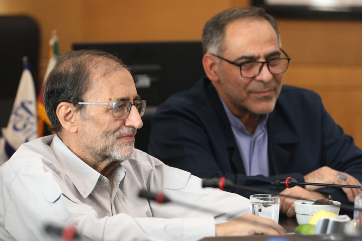 نشست  کارگروه اجتماعی با مدیران بنیاد ایثارگران