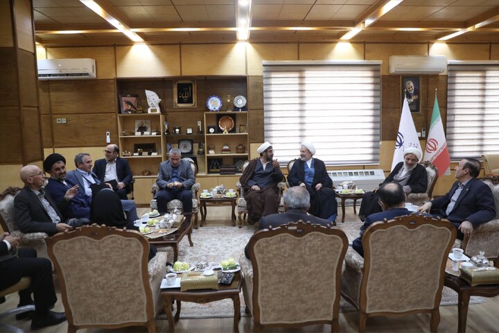  نشست اعضای کمیسیون فرهنگی با استاندار قزوین