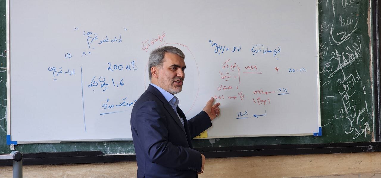 بازدید سرزده زنگنه از مدرسه نمونه دولتی امام علی (ع) فیضآباد