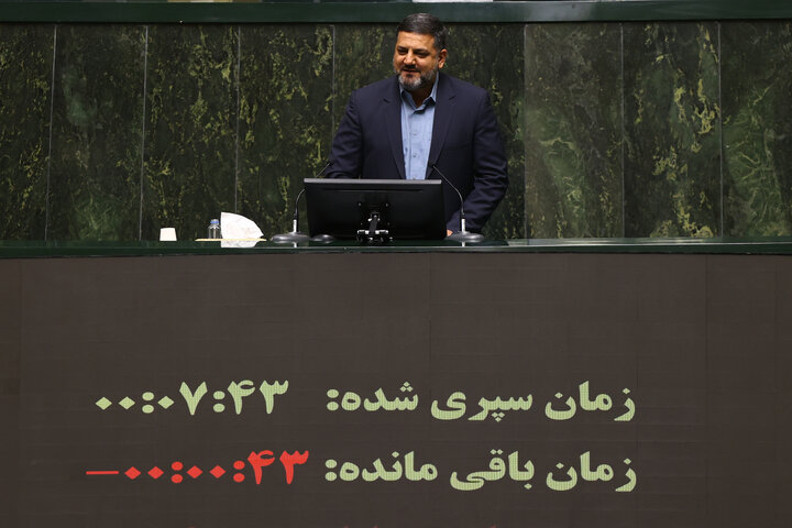 ناطقان میان دستور نشست علنی 8 مهرماه