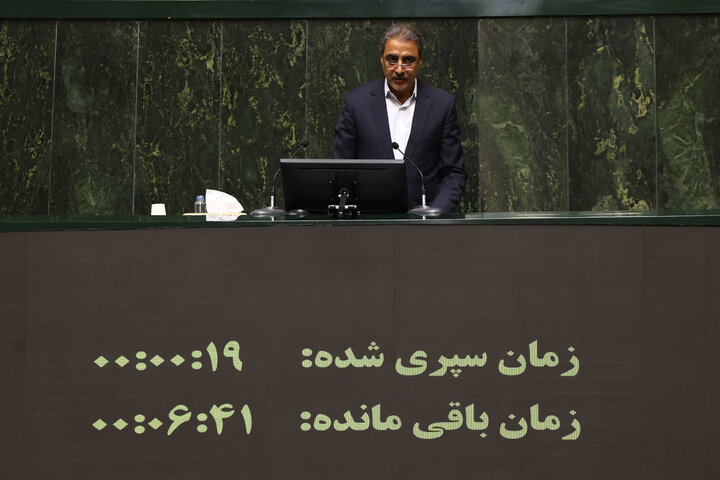 ناطقان میان دستور نشست علنی 8 مهرماه