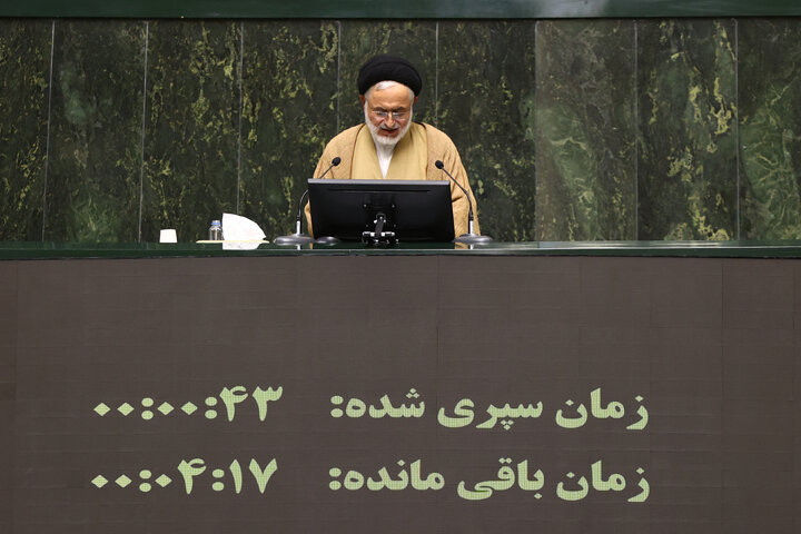 ناطقان میان دستور نشست علنی 8 مهرماه