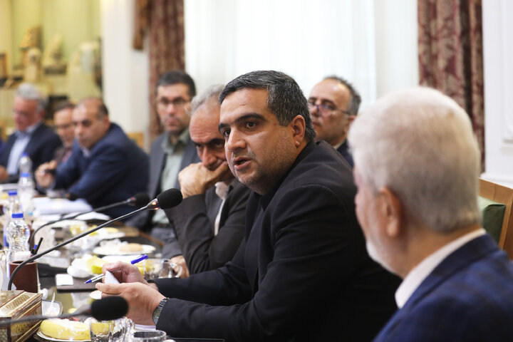 نشست نمایندگان کمیسیون بهداشت و درمان با وزیرومعاونین وزارت نفت
