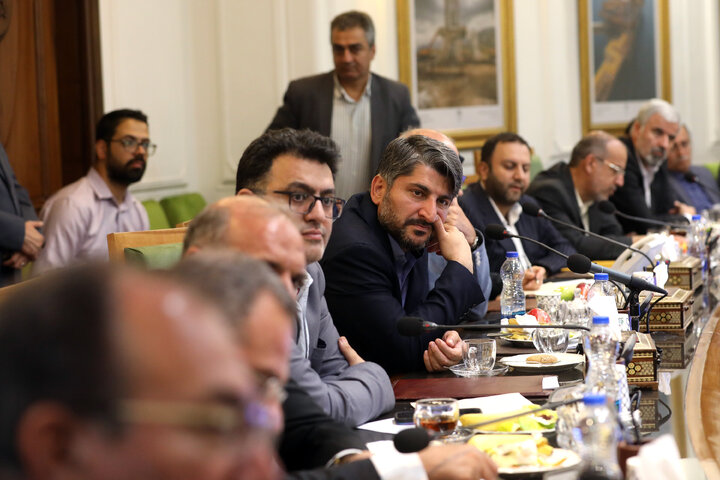 نشست نمایندگان کمیسیون بهداشت و درمان با وزیرومعاونین وزارت نفت