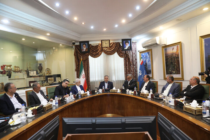 نشست نمایندگان کمیسیون بهداشت و درمان با وزیرومعاونین وزارت نفت