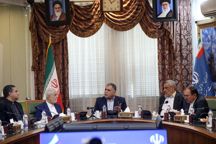 نشست نمایندگان کمیسیون بهداشت و درمان با وزیرومعاونین وزارت نفت