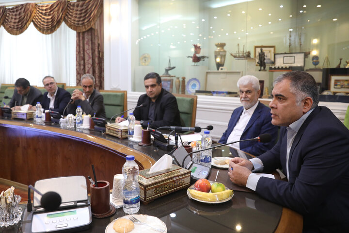 نشست نمایندگان کمیسیون بهداشت و درمان با وزیرومعاونین وزارت نفت