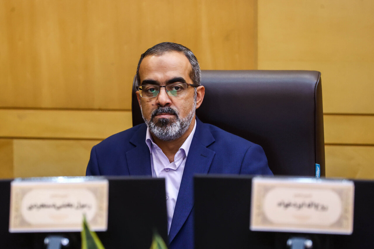 نقش نظارتی مجلس باعث انحلال بانک آینده شد/ بانک مرکزی از انفعال در مقابل بانکهای متخلف خارج شود نقش نظارتی مجلس باعث انحلال بانک آینده شد/ بانک مرکزی از انفعال در مقابل بانکهای متخلف خارج شود