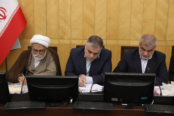 نشست مشترک چهارشنبه 9 مهرماه نمایندگان مجلس با وزیر نفت