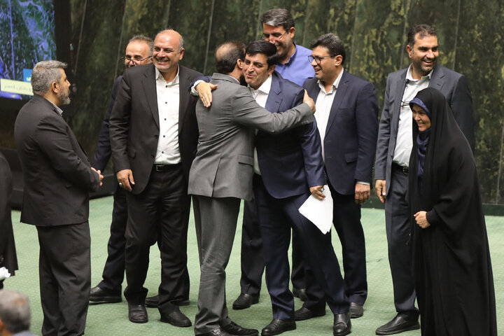 ناطقین میان دستور نشست علنی ۹ مهر ماه مجلس شورای اسلامی