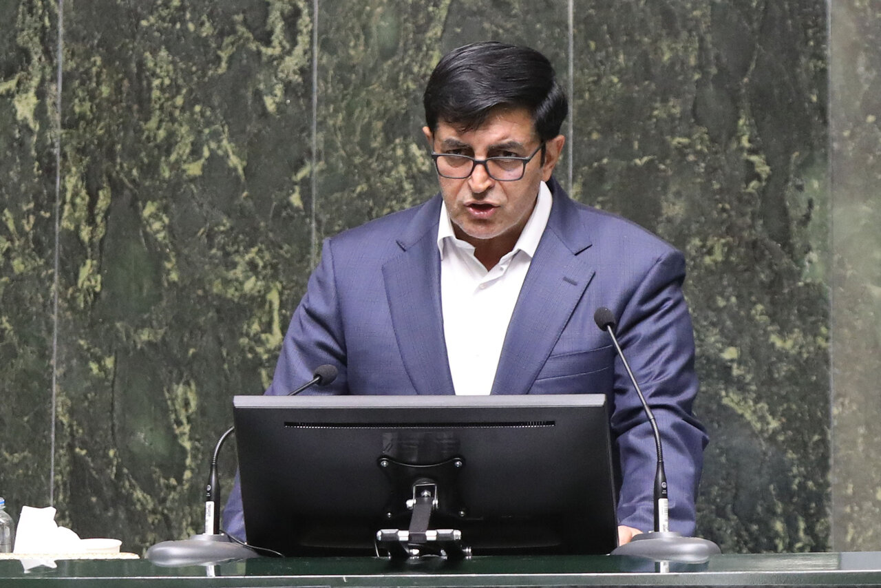 دولت پاسخگوی مشکلات معیشتی مردم باشد/ آموزش و پرورش تعیین تکلیف معلمان در طرح‌های مختلف را در دستور کار قرار دهد
