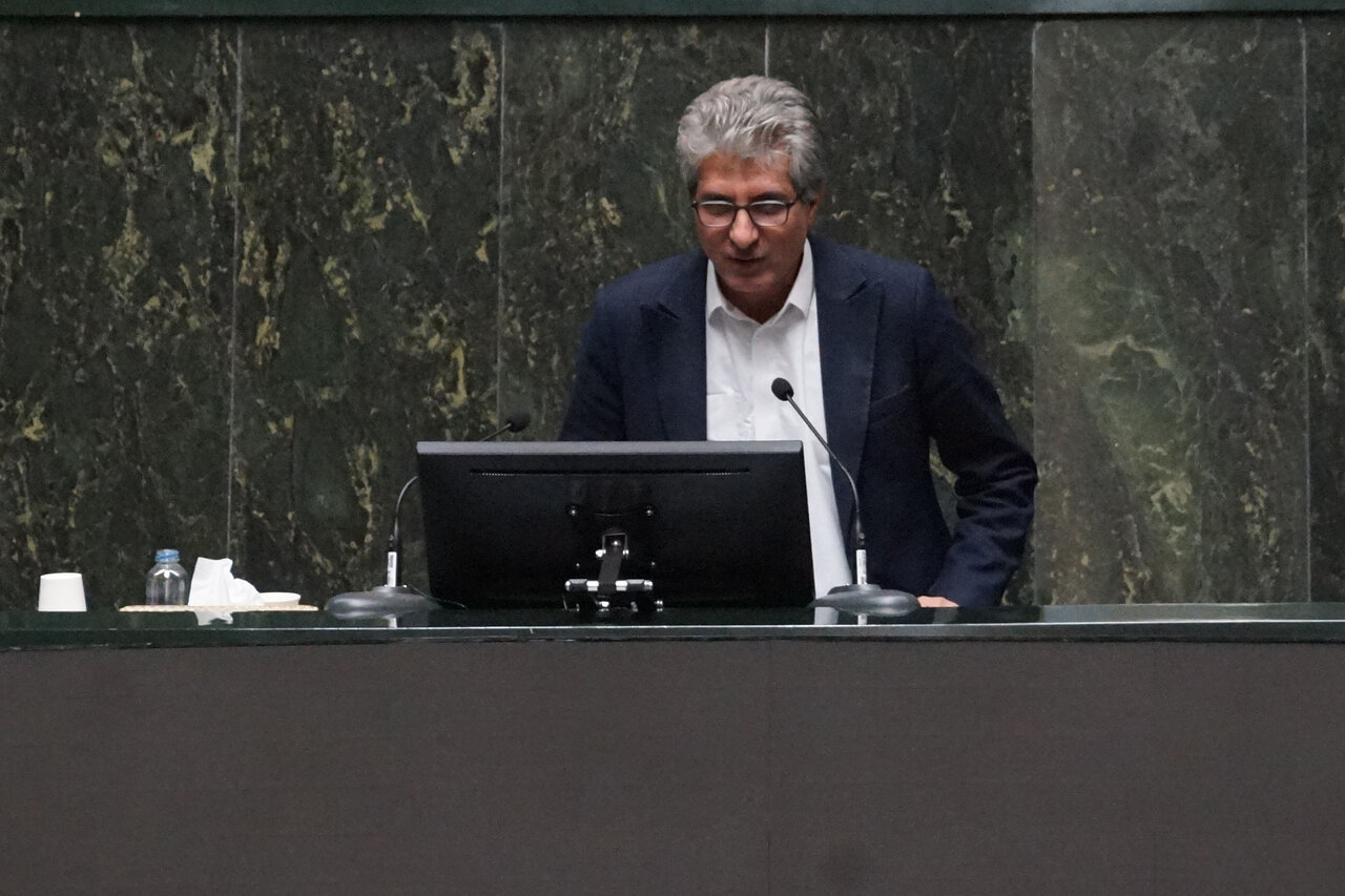 ضرورت برخورد با قاچاقچیان بزرگر سوخت به جای سوختبران جزء ضرورت برخورد با قاچاقچیان بزرگر سوخت به جای سوختبران جزء