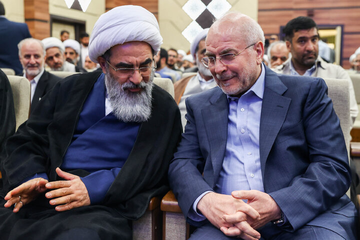 آیین تجلیل از اساتید و مدیران پژوهشی و رونمایی از جدیدترین آثار مرکز تحقیقات اسلامی مجلس در قم با حضور دکتر قالیباف