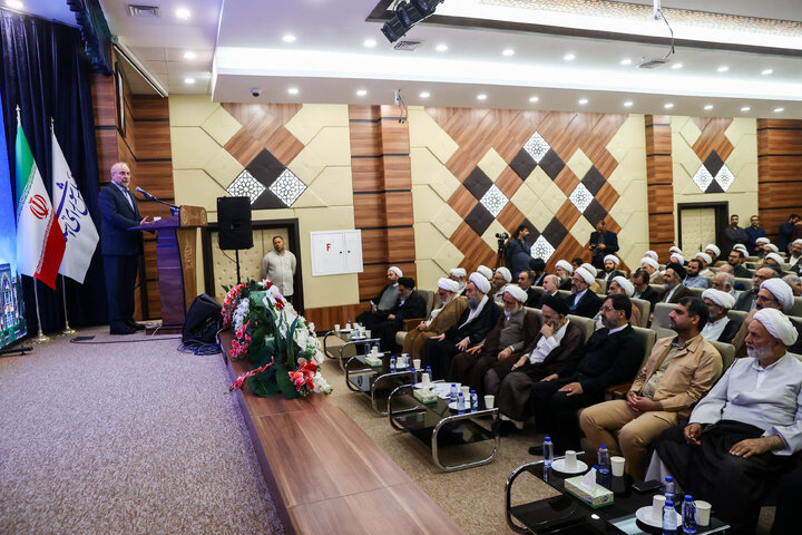 آیین تجلیل از اساتید و مدیران پژوهشی و رونمایی از جدیدترین آثار مرکز تحقیقات اسلامی مجلس در قم با حضور دکتر قالیباف