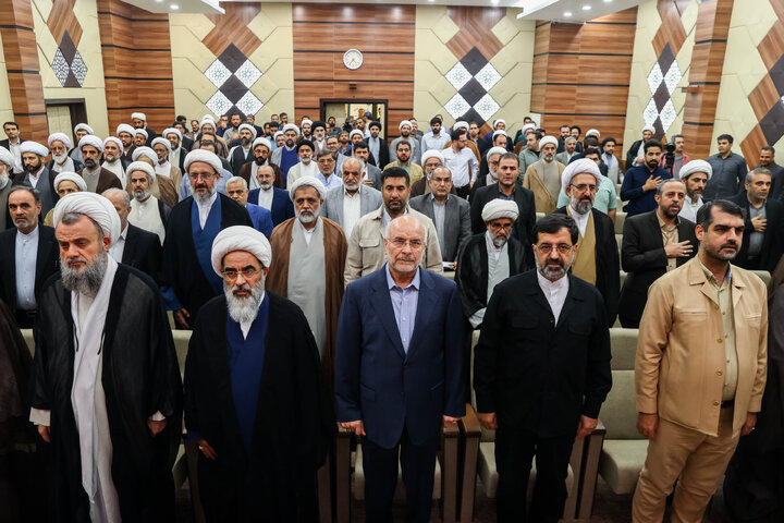 آیین تجلیل از اساتید و مدیران پژوهشی و رونمایی از جدیدترین آثار مرکز تحقیقات اسلامی مجلس در قم با حضور دکتر قالیباف