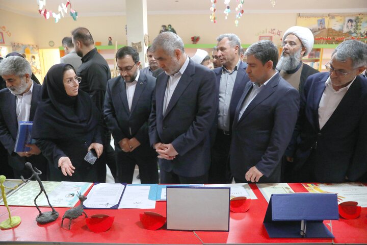 بازدید نایب رئیس مجلس از کانون پرورش فکری کودکان شهرستان پارس آباد