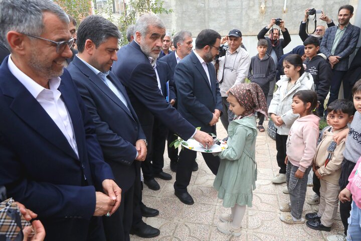 بازدید نایب رئیس مجلس از کانون پرورش فکری کودکان شهرستان پارس آباد