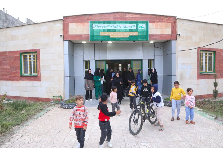بازدید نایب رئیس مجلس از کانون پرورش فکری کودکان شهرستان پارس آباد
