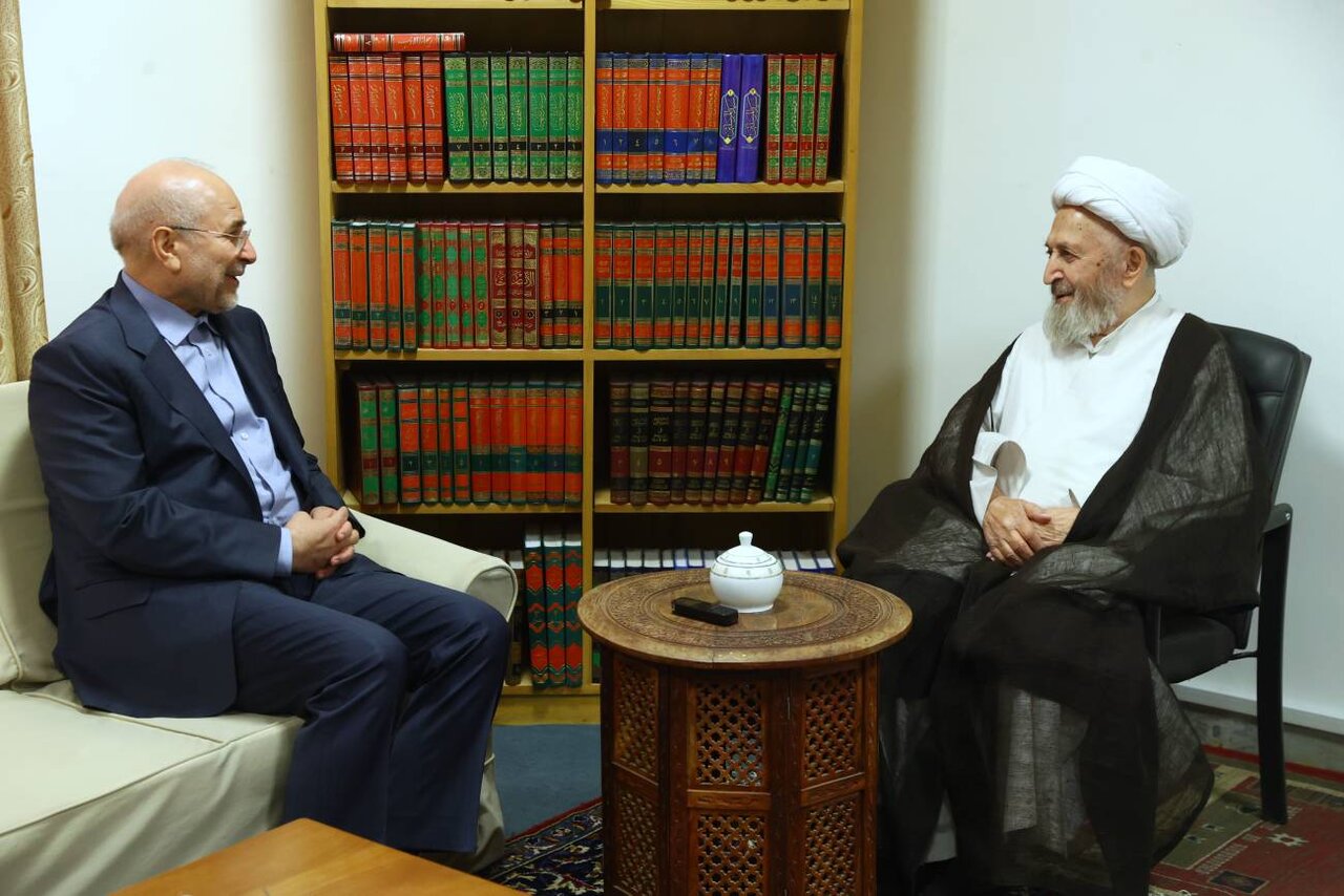 تاکید آیت الله سبحانی بر مهار مهاجرت از روستاها به شهرها/ قالیباف: ارائه کالابرگ الکترونیک یکی از راهکارهای مهم و موثر برای کمک به معیشت مردم است
