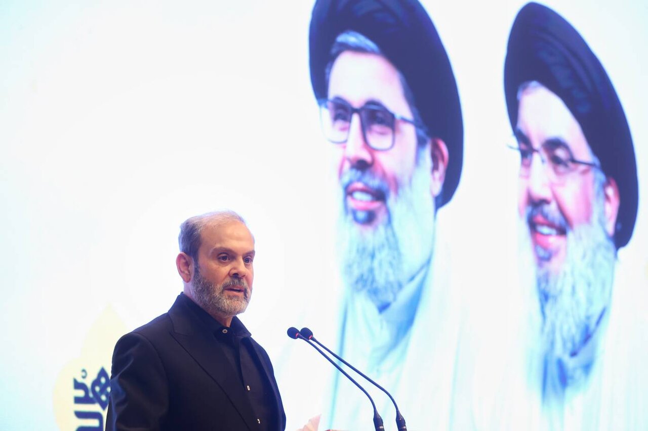 ثمره خون‌ ریخته شده شهدا قطعا عزت و سربلندی برای همه مستضعفان دنیا خواهد بود