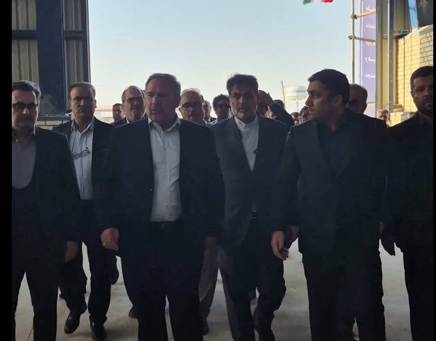 توسلی: حمایت از صنایع و و رفع موانع تولید در اولویت باشد