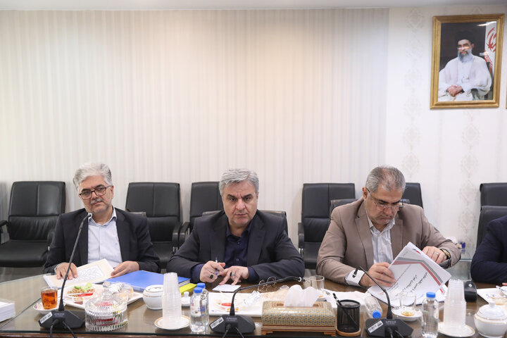 نشست پیگیری پروژه 33 گانه تهران با حضور نایب رئیس مجلس، نمایندگان تهران و وزیر راه و شهرسازی