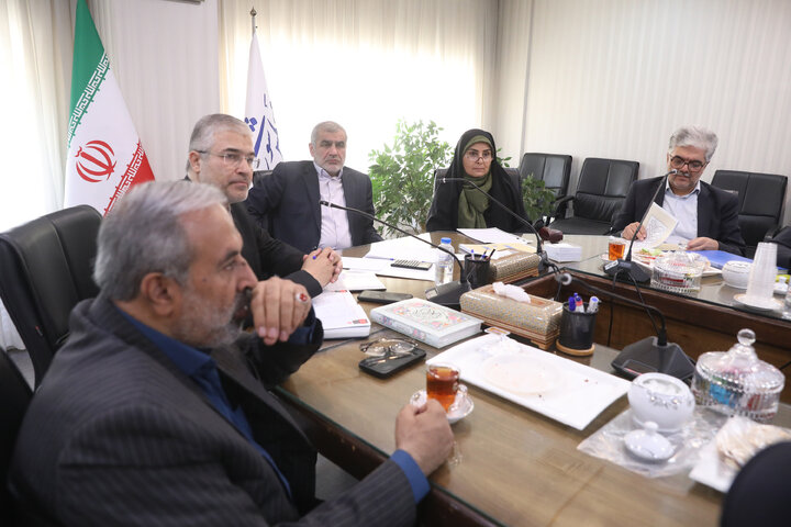نشست پیگیری پروژه 33 گانه تهران با حضور نایب رئیس مجلس، نمایندگان تهران و وزیر راه و شهرسازی