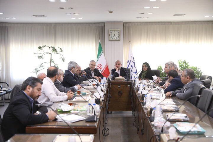 نشست پیگیری پروژه 33 گانه تهران با حضور نایب رئیس مجلس، نمایندگان تهران و وزیر راه و شهرسازی
