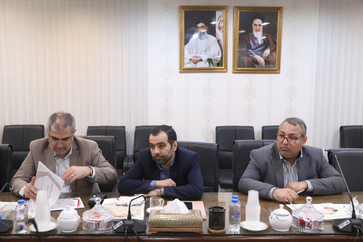 نشست پیگیری پروژه 33 گانه تهران با حضور نایب رئیس مجلس، نمایندگان تهران و وزیر راه و شهرسازی