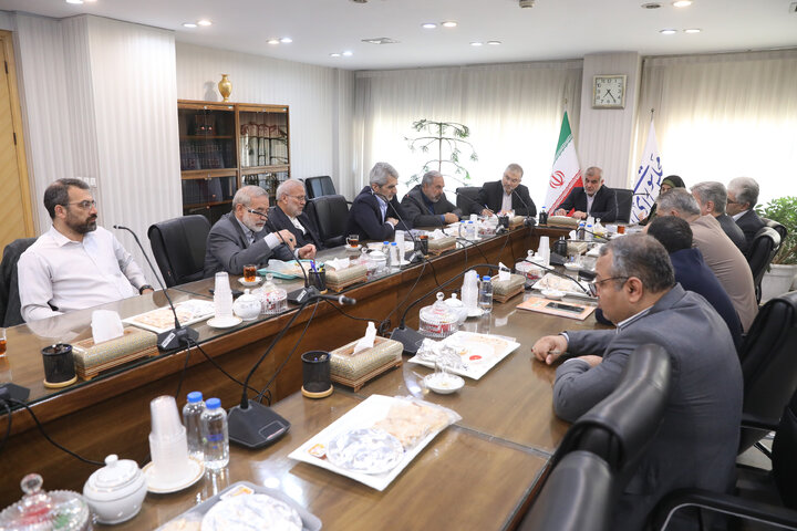نشست پیگیری پروژه 33 گانه تهران با حضور نایب رئیس مجلس، نمایندگان تهران و وزیر راه و شهرسازی
